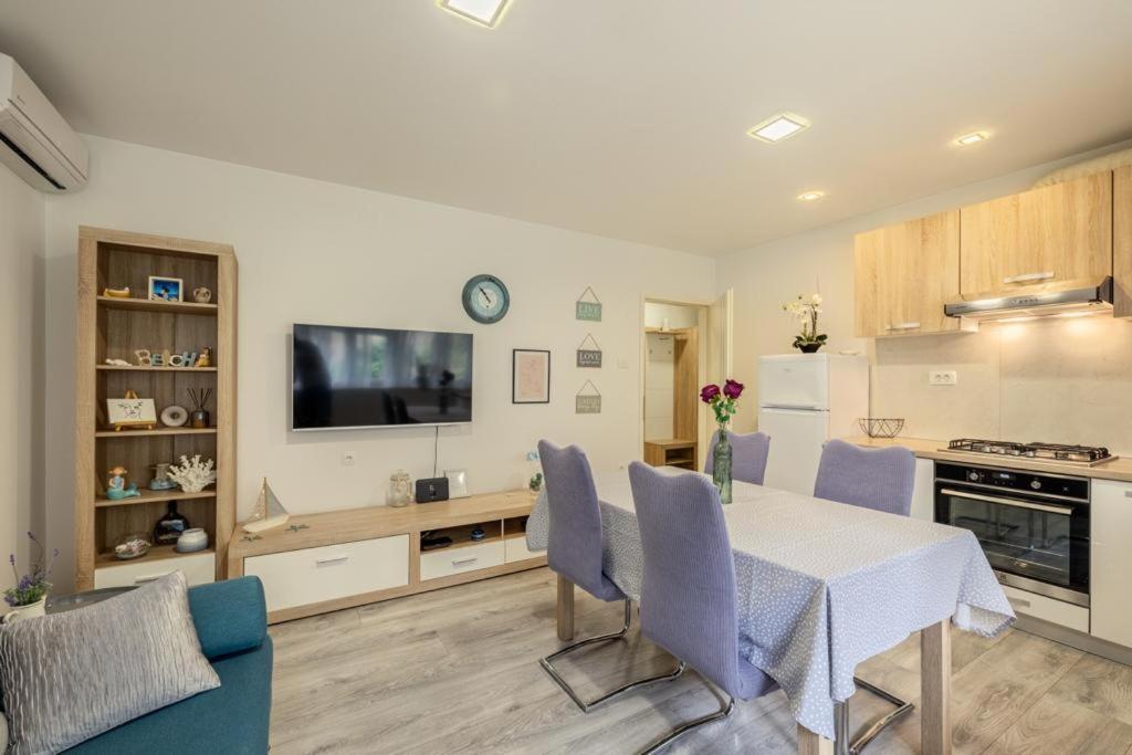 Central Apartment Josko - Combine Parking&Beach&Old Town سبليت المظهر الخارجي الصورة